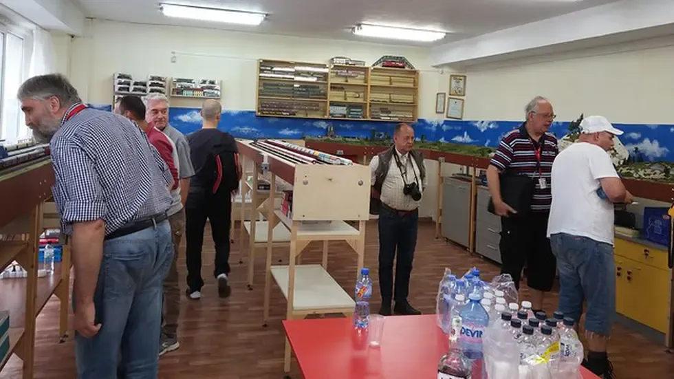 КЖМБ посрещна австрийска група от жп фенове